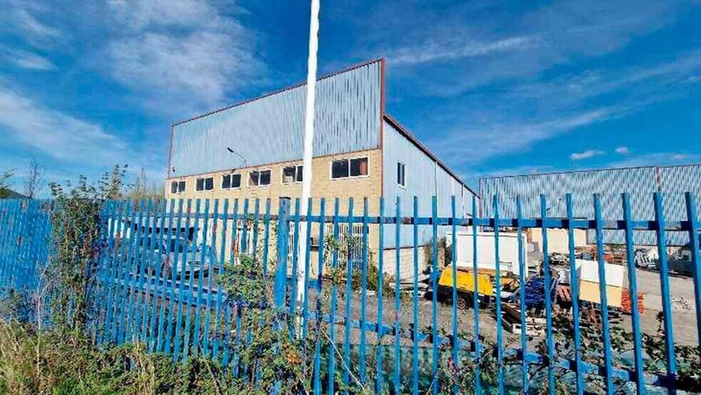 Industrial in Congosto for sale - Building Photo - Image 2 of 7