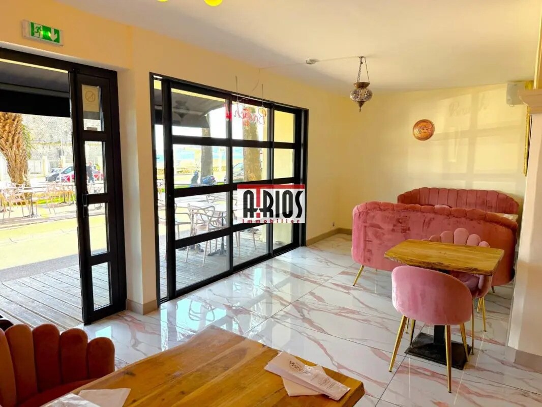 Flex in Toulon for lease Interior Photo- Image 1 of 4