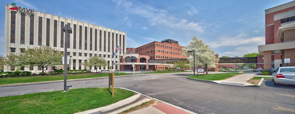 222 Alexander St, Rochester, NY for lease - Building Photo - Image 3 of 5