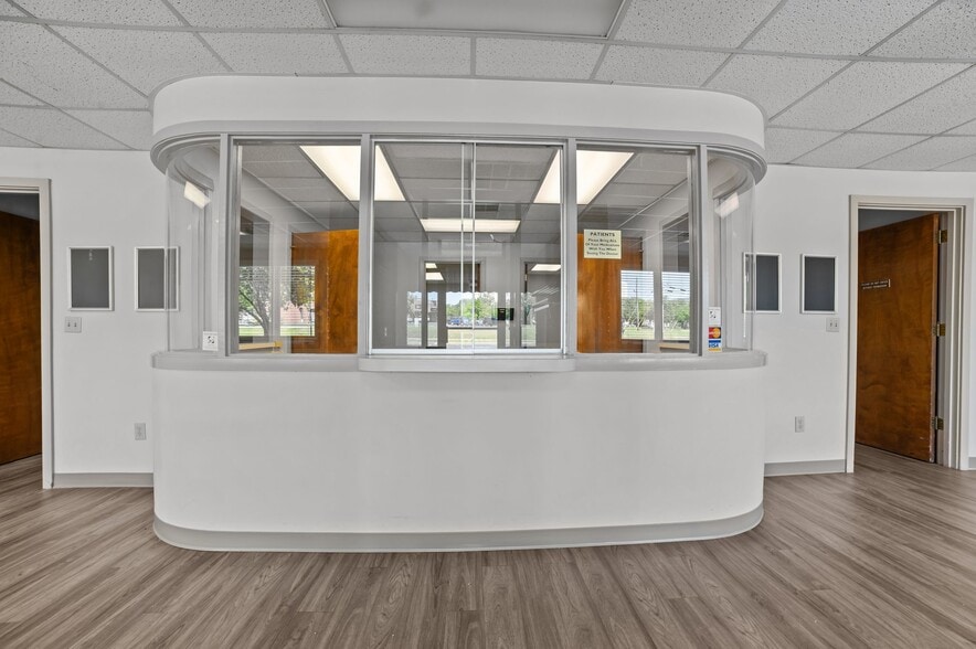 2503 N Queen St, Kinston, NC for sale - Building Photo - Image 2 of 54