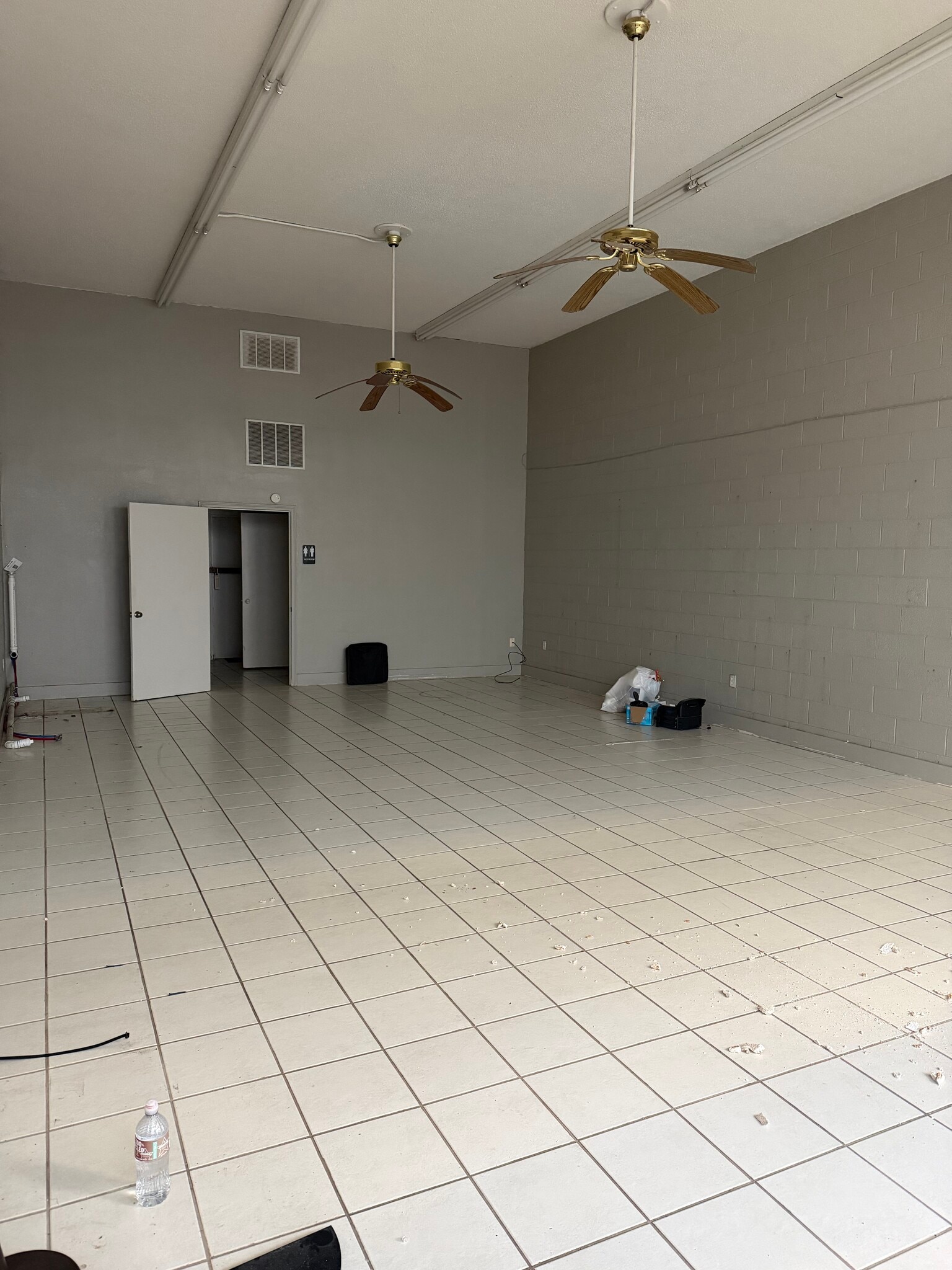 638 W Main St, Jacksonville, AR for lease Interior Photo- Image 1 of 1