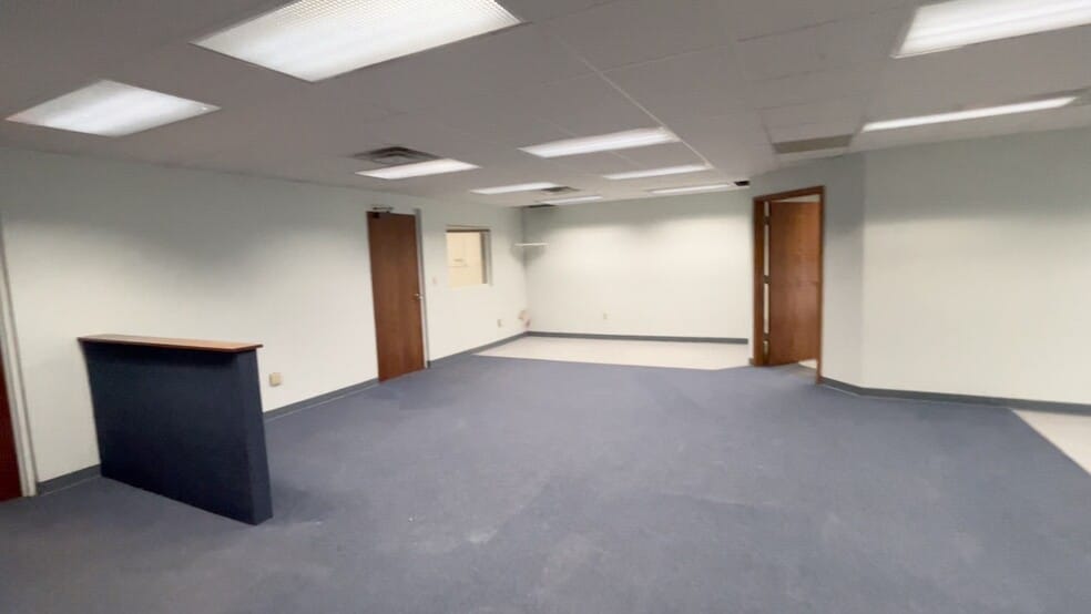 355 W Boden St, Milwaukee, WI for sale - Commercial Listing Video - Image 2 of 19