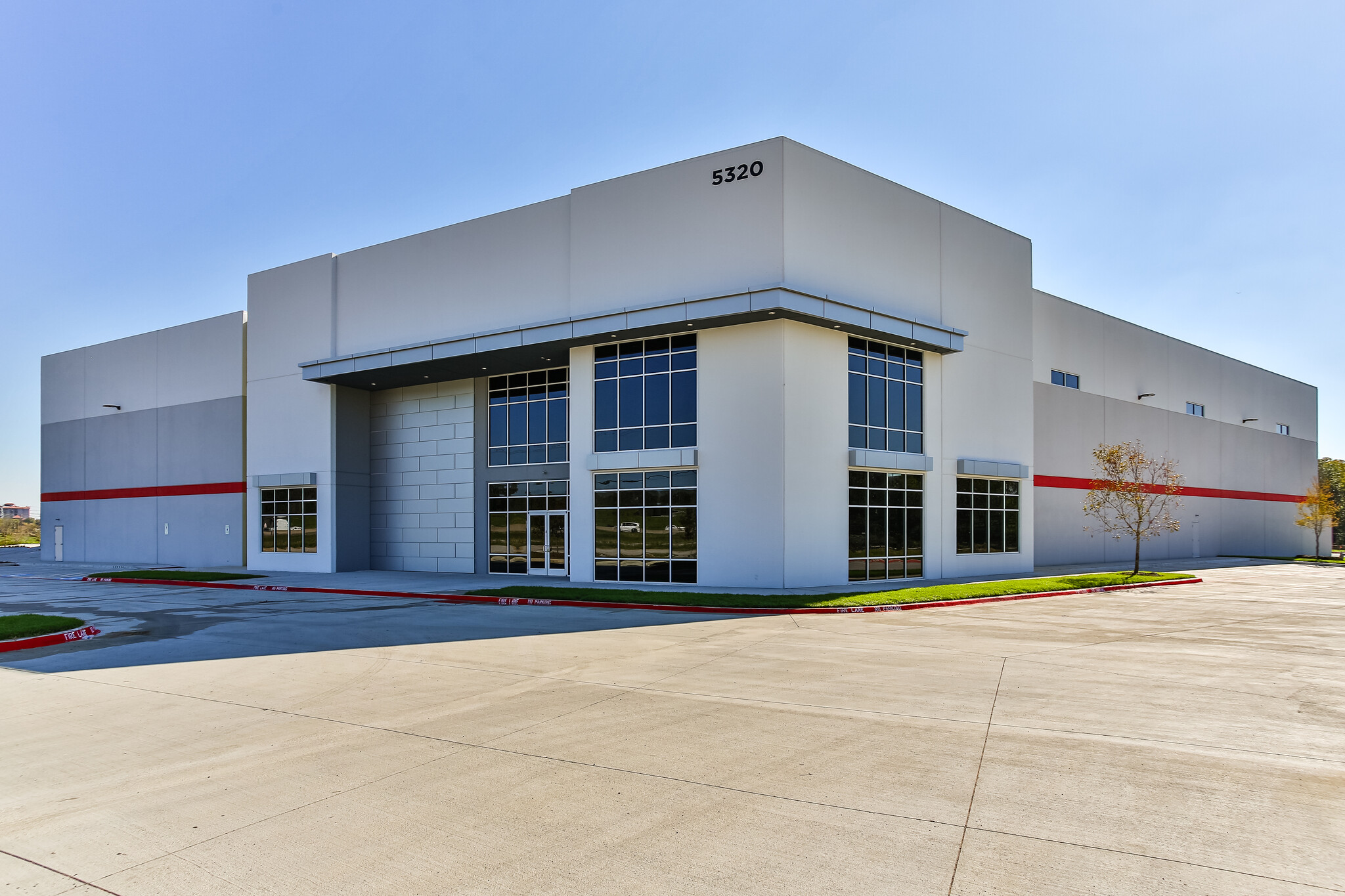 5310 W Airport Fwy, Irving, TX for lease Building Photo- Image 1 of 11