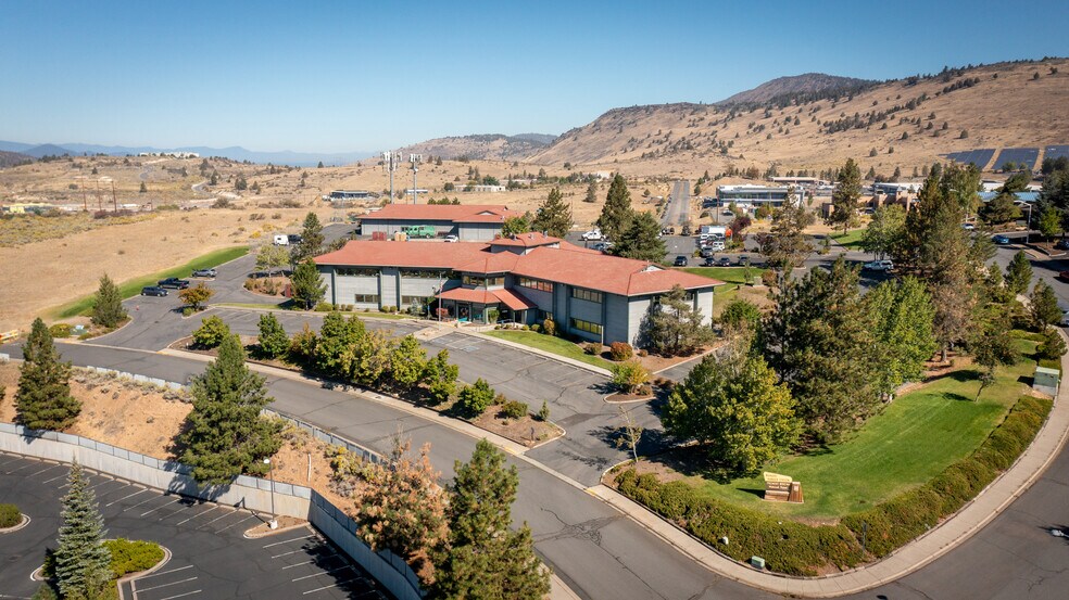 2819 Dahlia St, Klamath Falls, OR for sale - Building Photo - Image 1 of 1