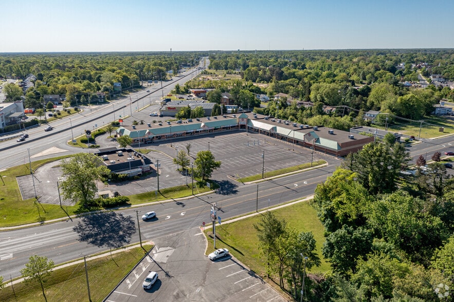 2 S Route 73 Hwy, Berlin, NJ for lease - Building Photo - Image 1 of 16
