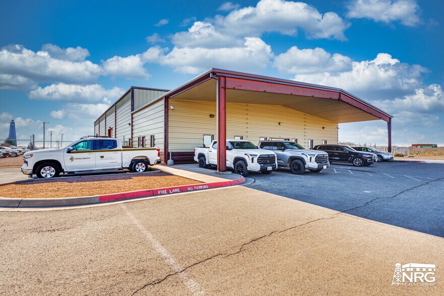 10001 Lindberg Dr, Midland, TX for lease - Building Photo - Image 1 of 12