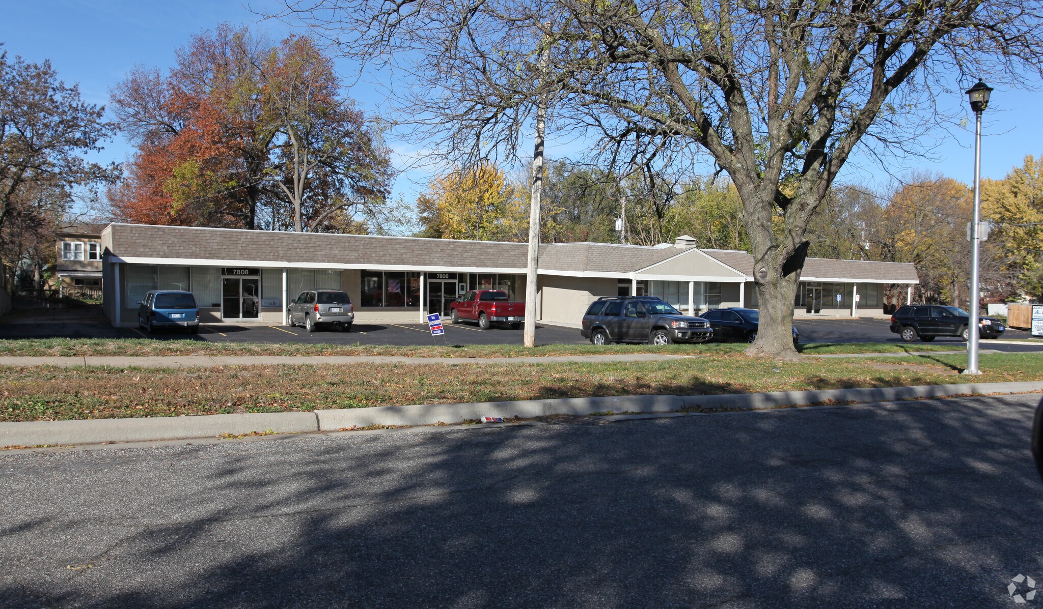 7800-7808 Foster St, Overland Park, KS for sale Primary Photo- Image 1 of 1