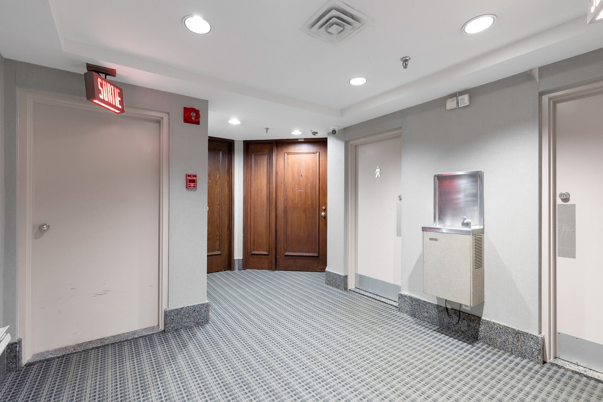 2222 Boul René-Lévesque O, Montréal, QC for lease Interior Photo- Image 1 of 15