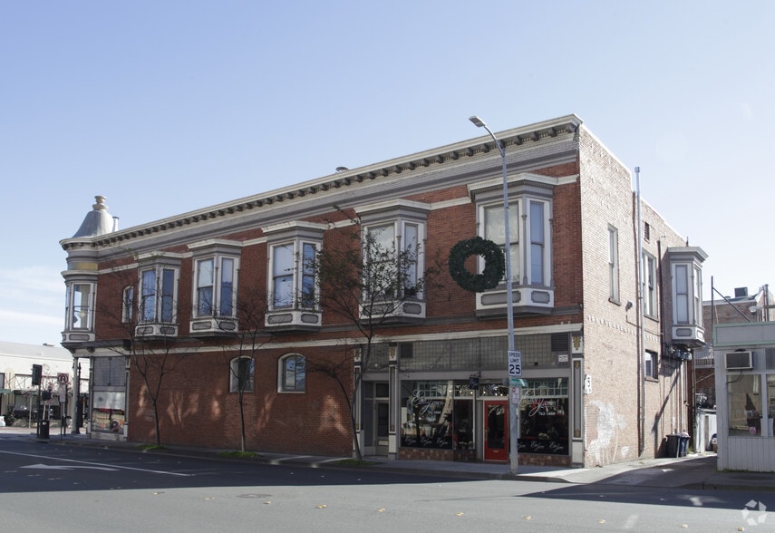159-163 Kentucky St, Petaluma, CA for lease - Building Photo - Image 3 of 35
