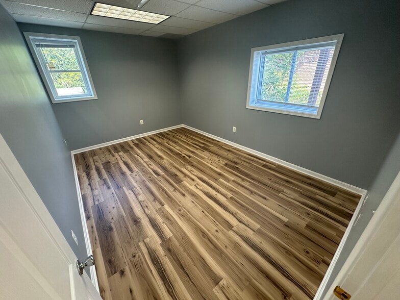 22196 Three Notch Rd, Lexington Park, MD for lease - Building Photo - Image 2 of 20