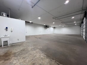 2860 Ogletown Rd, Newark, DE for lease Interior Photo- Image 2 of 7