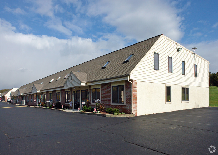 406-408 E Pennsylvania Blvd, Feasterville Trevose, PA for lease - Primary Photo - Image 2 of 26