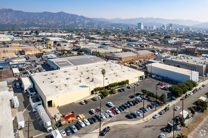 4565-4571 Electronics Pl, Los Angeles, CA for lease - Building Photo - Image 2 of 5