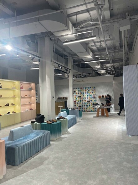 551 Madison Ave, New York, NY for lease - Interior Photo - Image 3 of 28