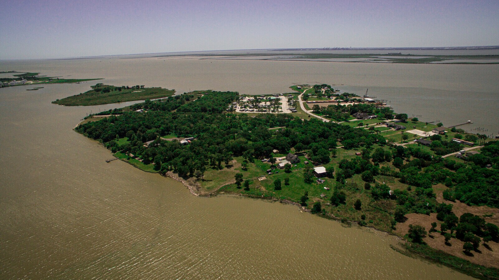 3815 Tri City Beach Rd, Baytown, TX 77523