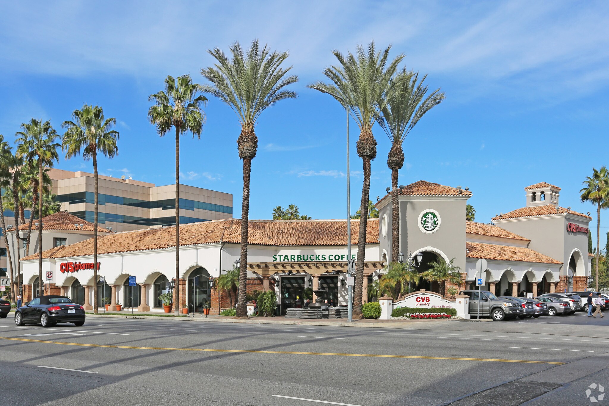 16461 Ventura Blvd, Encino, CA for sale Primary Photo- Image 1 of 1