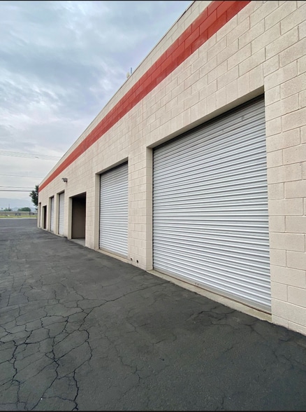 1370-1376 E Cypress Rd, Covina, CA for lease - Building Photo - Image 2 of 17