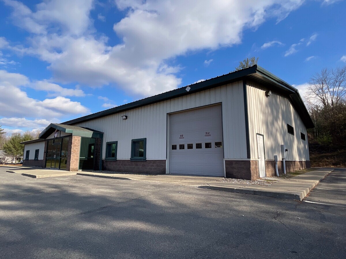 31 Commercial Dr, Castleton On Hudson, NY 12033