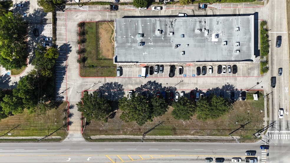 5363-5383 Timber Forest Dr, Humble, TX for lease - Building Photo - Image 3 of 14