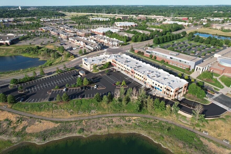 7900-7950 N Main St, Maple Grove, MN for lease - Building Photo - Image 2 of 4