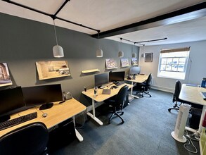 109 High St, Thame for lease Interior Photo- Image 2 of 4