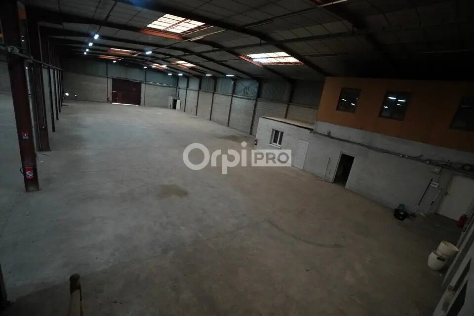 Flex in Quetigny for lease Building Photo- Image 1 of 9