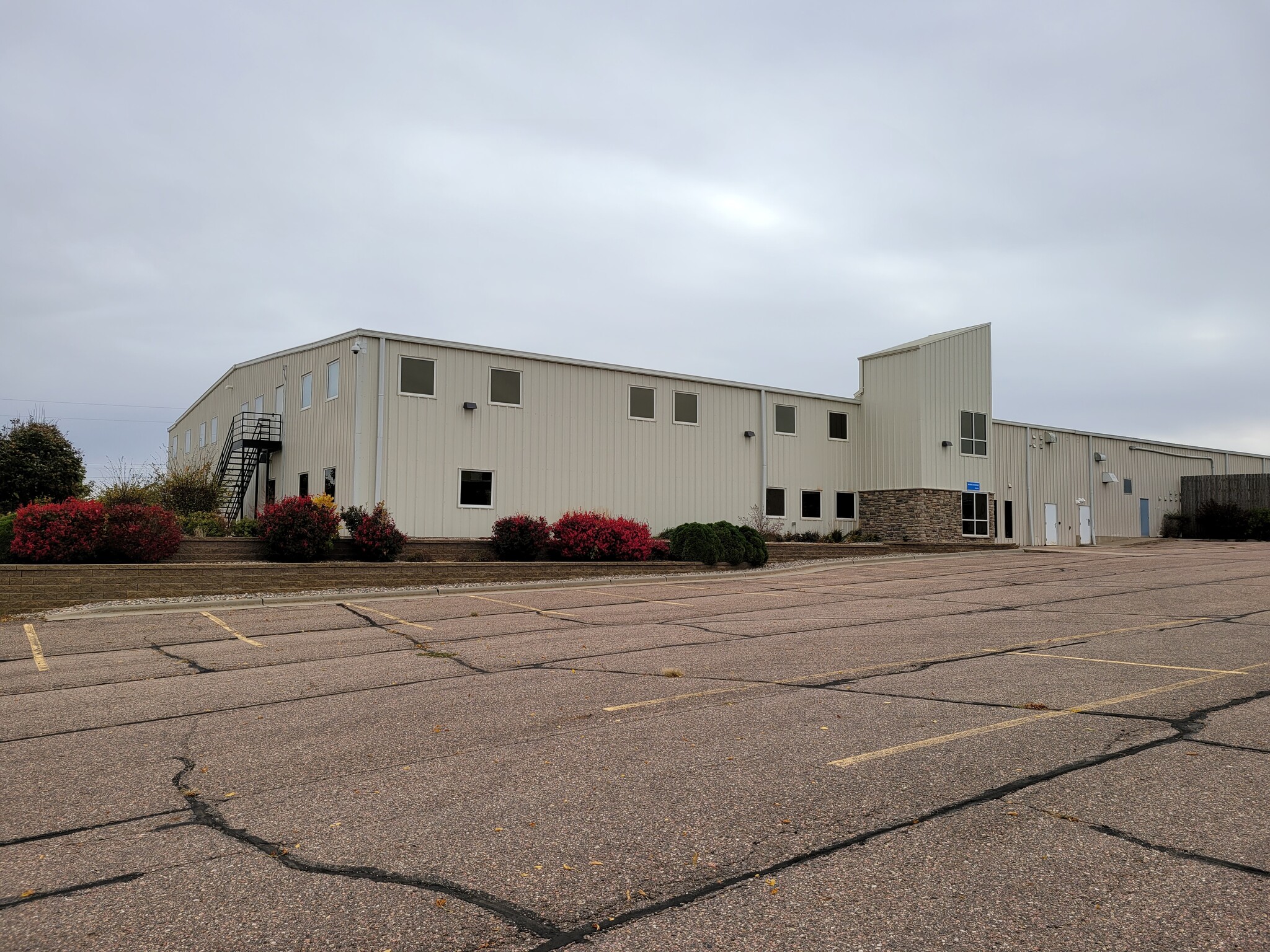 1447 140th St, Larchwood, IA for sale Primary Photo- Image 1 of 1