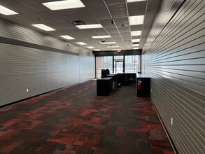 1701 W Dorothy Ln, Dayton, OH for lease Building Photo- Image 1 of 6