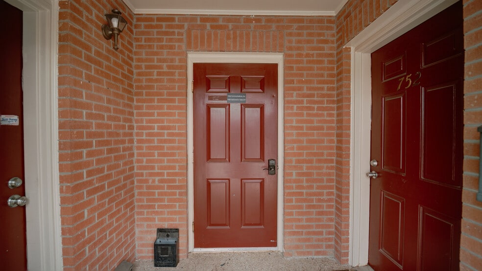 7521-7533 Presidential Ln, Manassas, VA for sale - Building Photo - Image 3 of 17