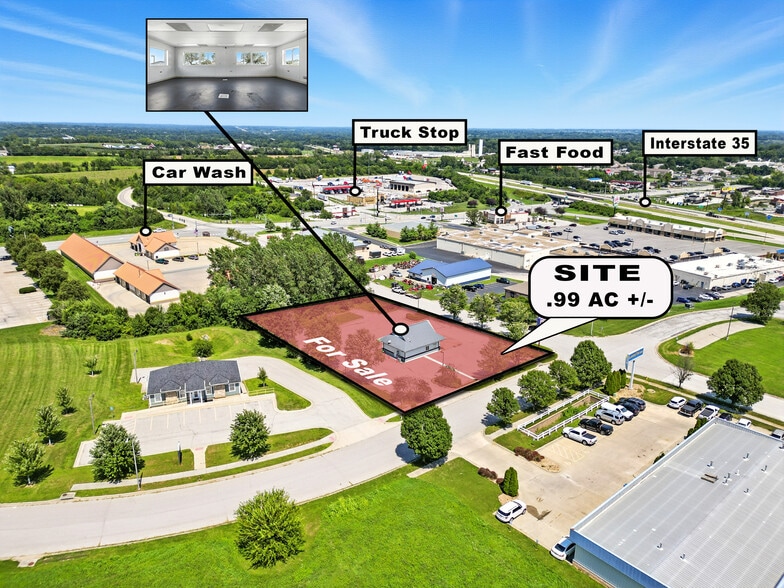 700 N Country Ave, Kearney, MO for sale - Building Photo - Image 1 of 14