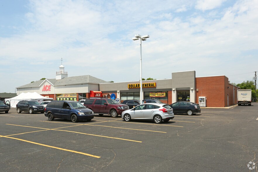 1250-1260 Grand River Ave, Howell, MI for sale - Primary Photo - Image 1 of 1