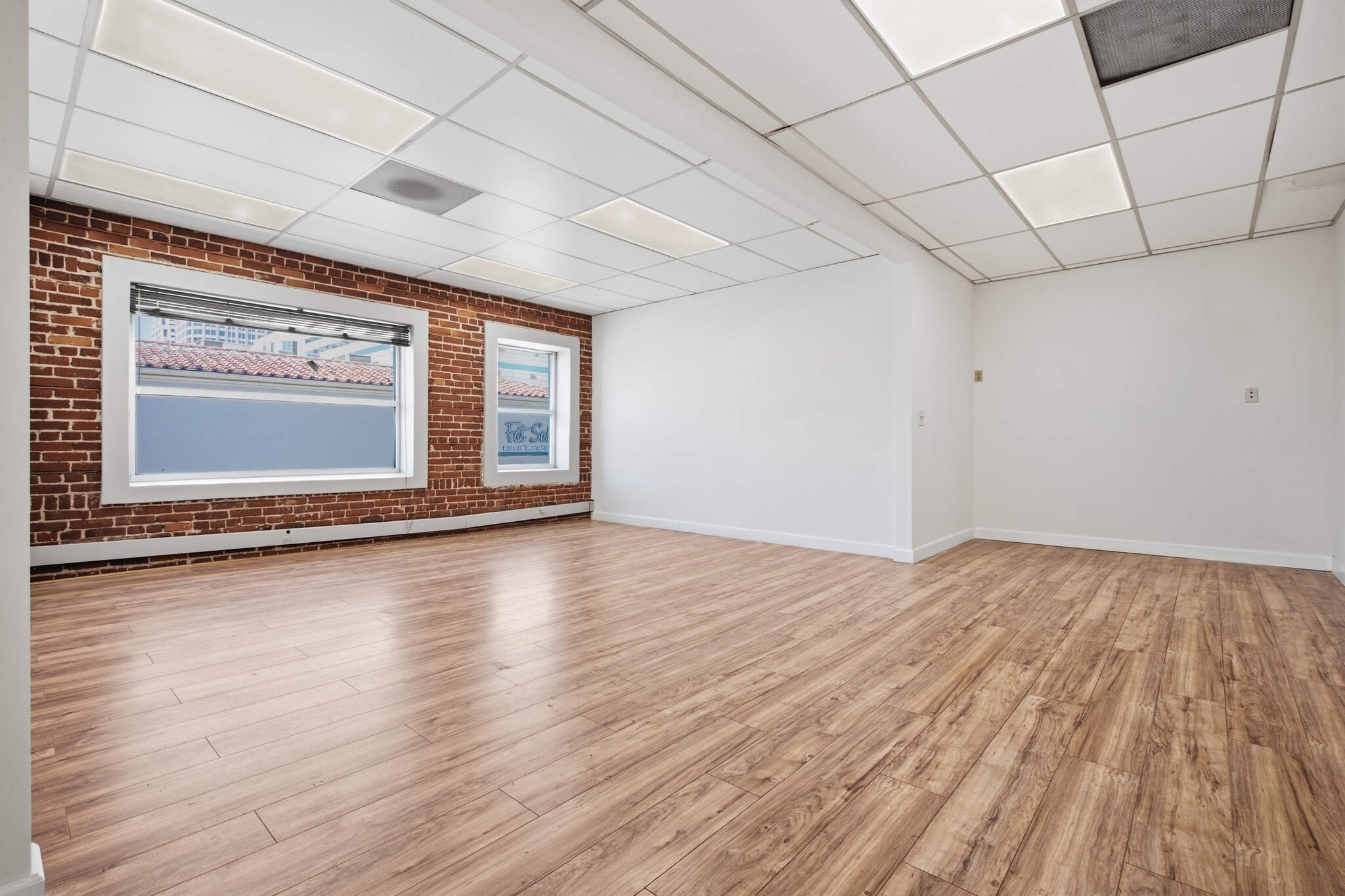 247-251 N Brand Blvd, Glendale, CA for lease Interior Photo- Image 1 of 15