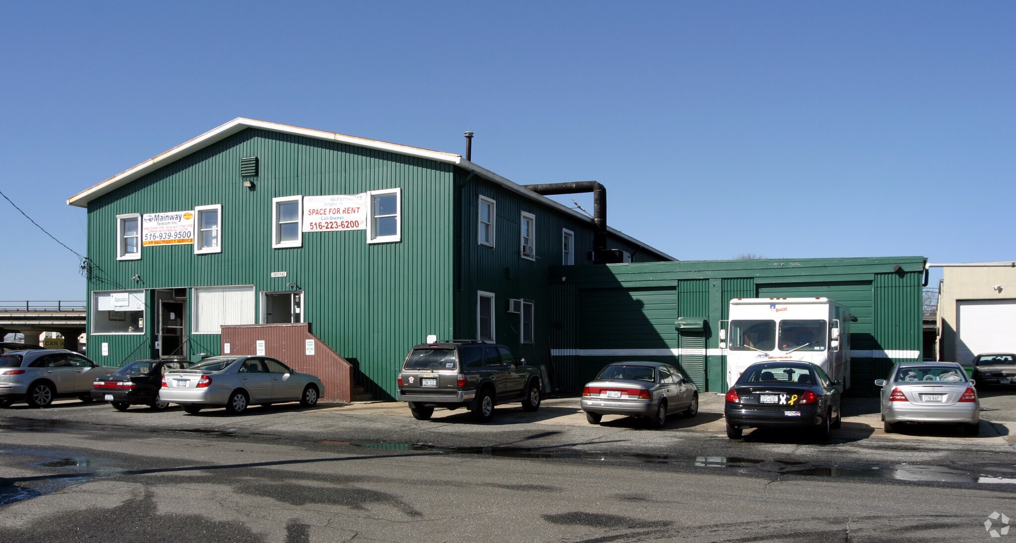 2 Heitz Pl, Hicksville, NY for sale Primary Photo- Image 1 of 1