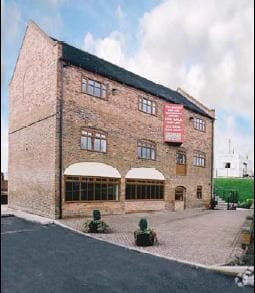 Coventry Rd, Kingsbury for sale - Primary Photo - Image 1 of 2