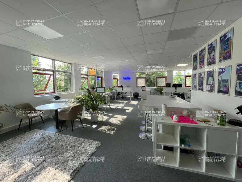 Office in Nantes for lease - Interior Photo - Image 3 of 6