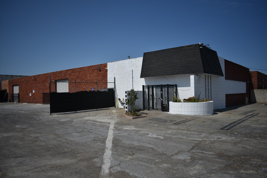 120 W 131st St, Los Angeles, CA for sale - Building Photo - Image 3 of 32