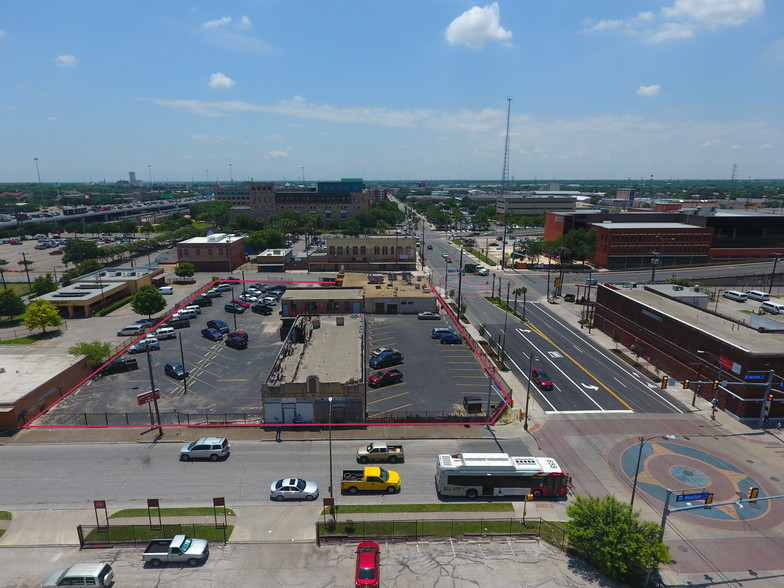 821 W Commerce St, San Antonio, TX for sale - Building Photo - Image 3 of 4