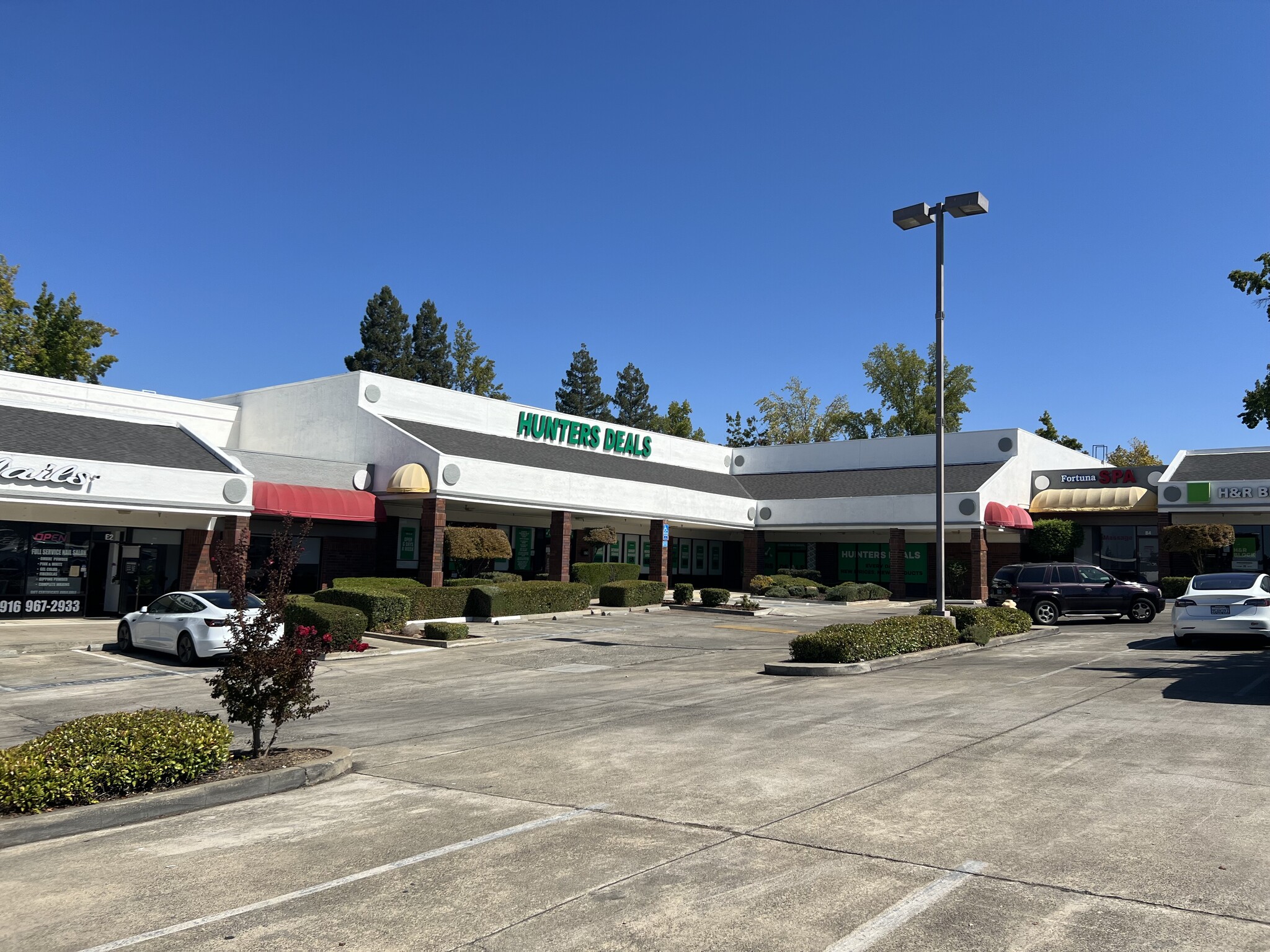 8121 Madison Ave, Fair Oaks, CA for lease Building Photo- Image 1 of 4