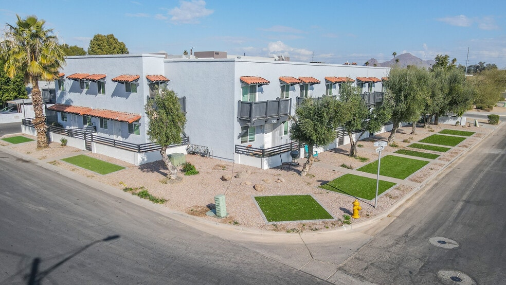 1504 E Indianola Ave, Phoenix, AZ for sale - Building Photo - Image 2 of 12