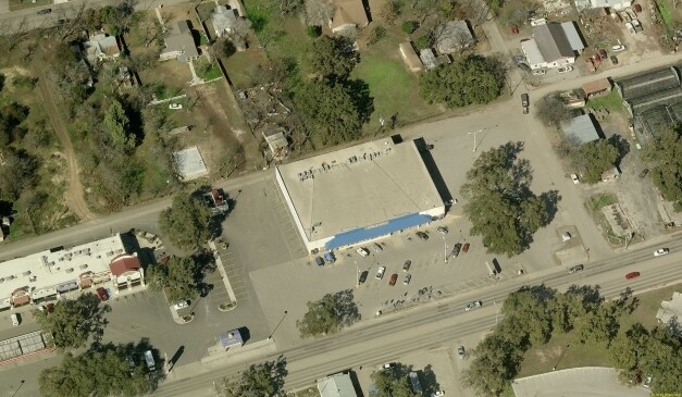 404 W Main St, Uvalde, TX for sale - Aerial - Image 1 of 1