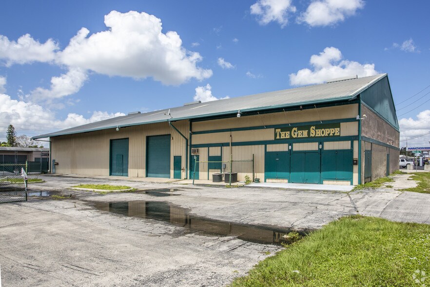 2976 Fowler St, Fort Myers, FL 33901