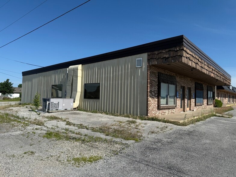 1601 N Market St, Sparta, IL for sale - Building Photo - Image 2 of 13