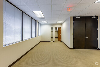 3191 Maguire Blvd, Orlando, FL for lease Interior Photo- Image 2 of 6