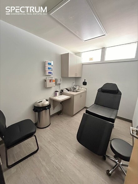 980 N D St, San Bernardino, CA for lease - Building Photo - Image 2 of 7