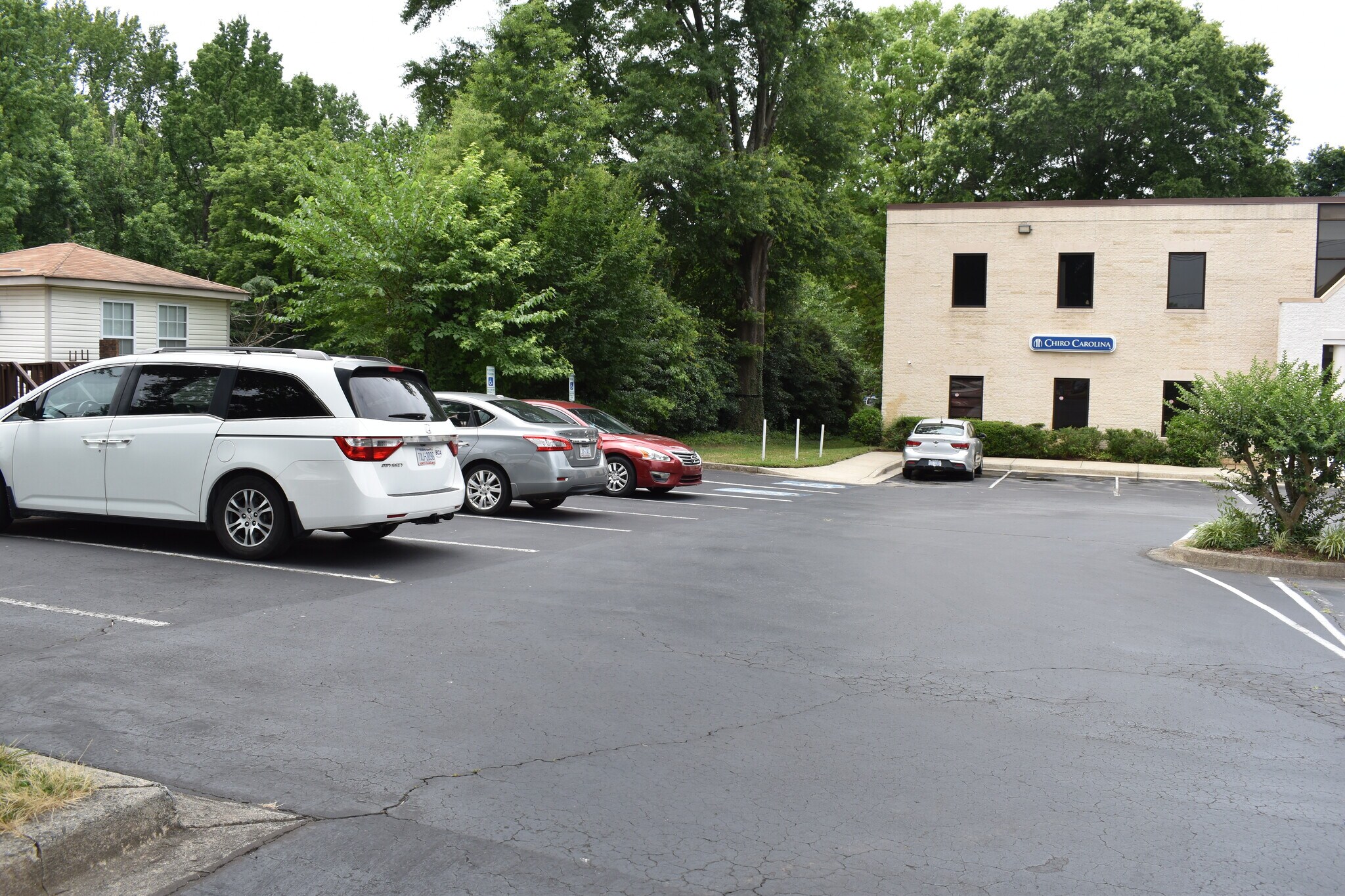 537 W Sugar Creek Rd, Charlotte, NC 28213 Sugar Creek Professional