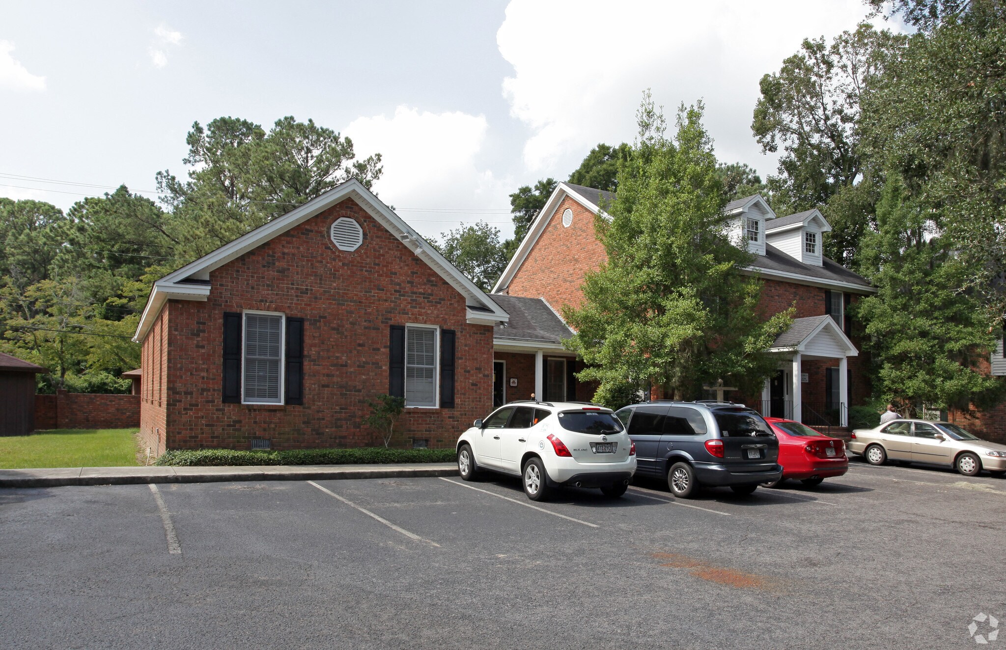 329 Eisenhower Dr, Savannah, GA for sale Primary Photo- Image 1 of 1