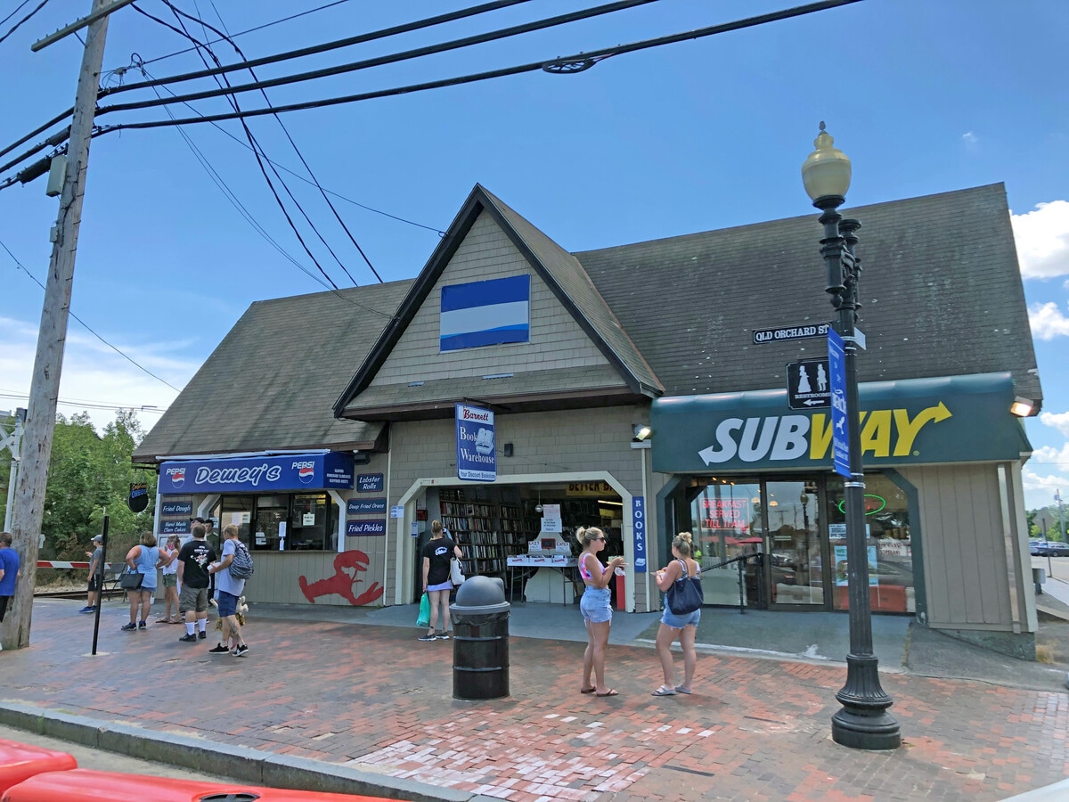 15 Old Orchard St, Old Orchard Beach, ME 04064