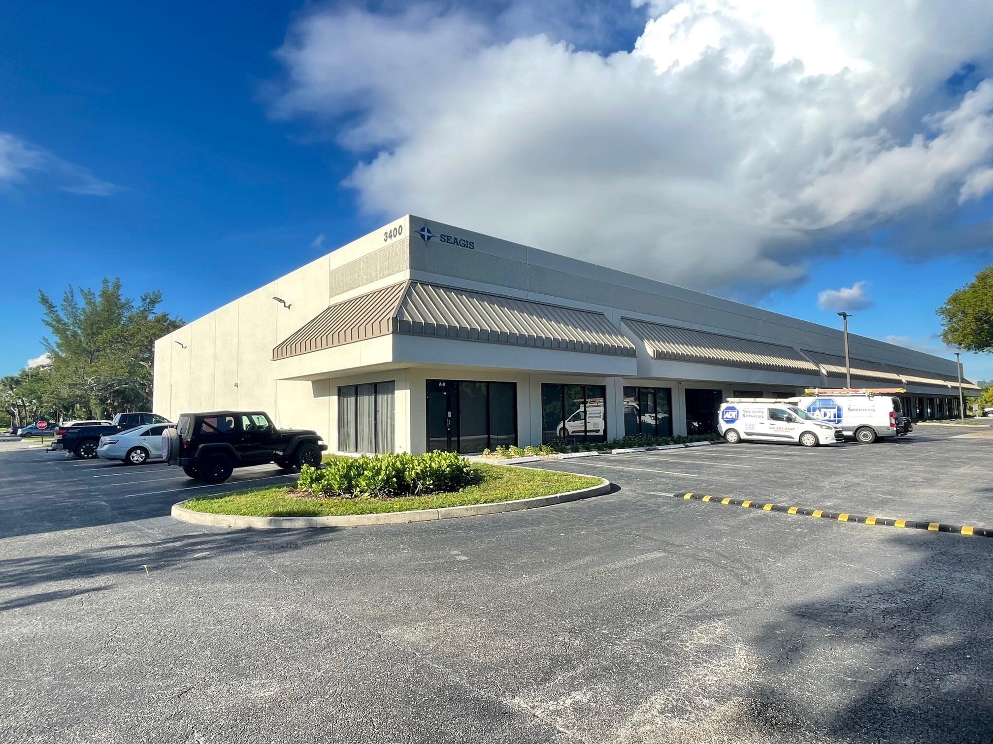 3400 SW 26th Ter, Fort Lauderdale, FL for lease Building Photo- Image 1 of 10
