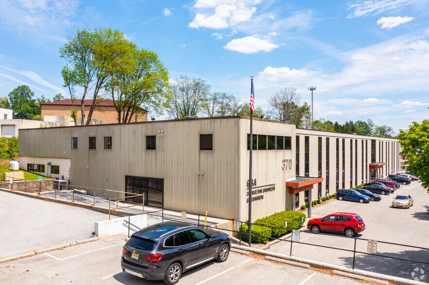 370 Reed Rd, Broomall, PA 19008 Office for Lease