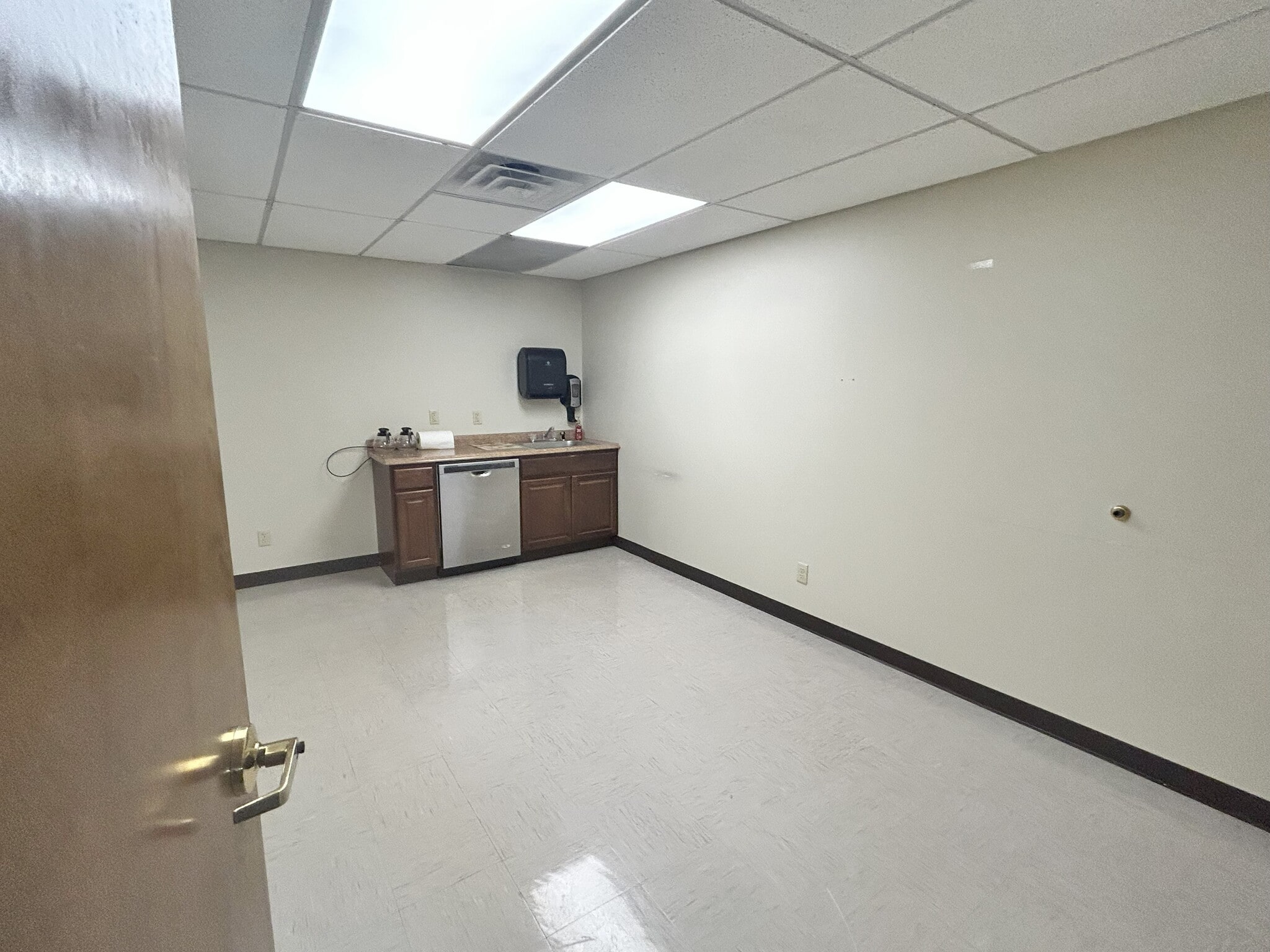 255 Delaware Ave, Buffalo, NY for lease Interior Photo- Image 1 of 4